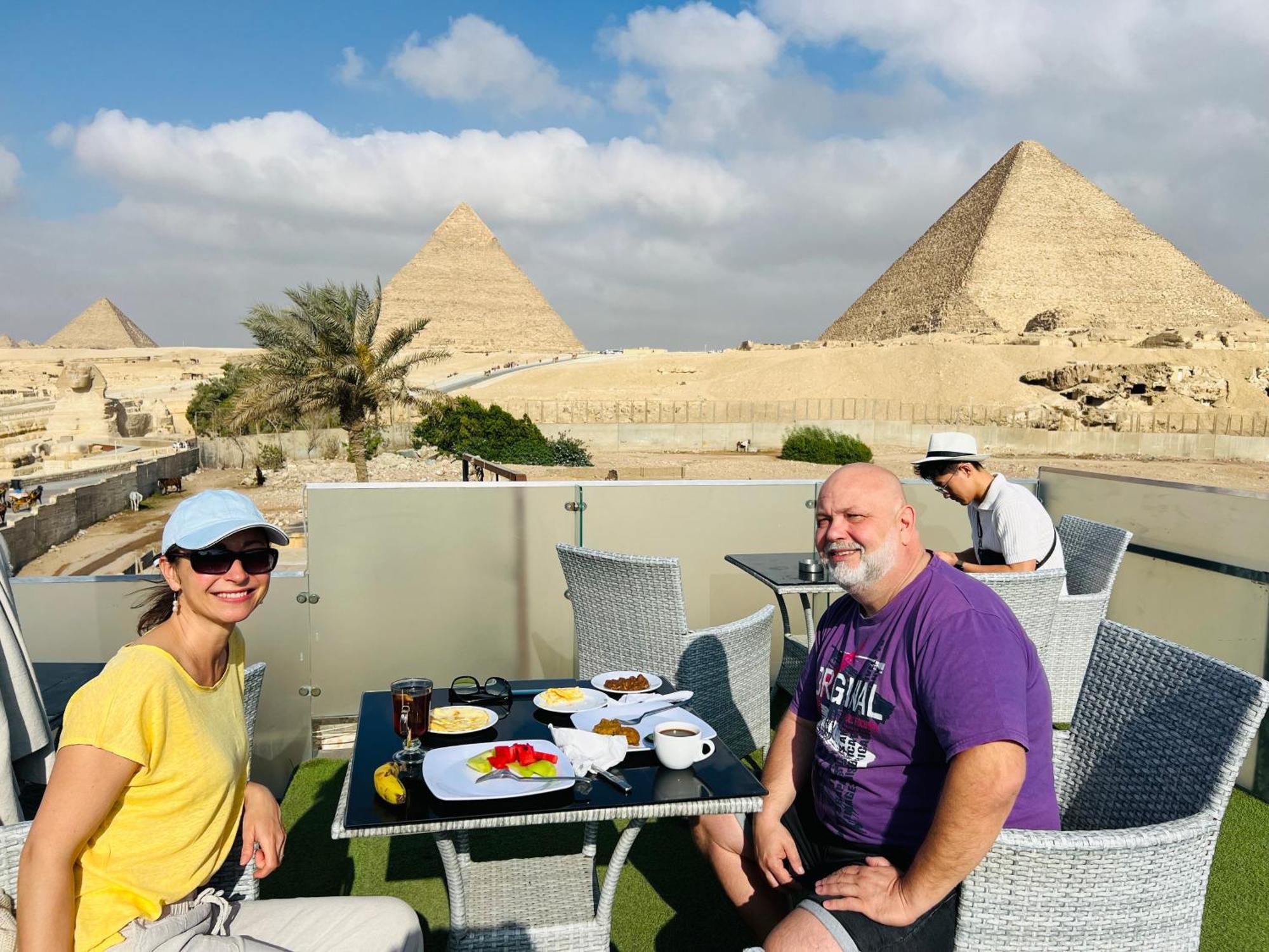 ホテル Blue Scarab Pyramids View カイロ エクステリア 写真